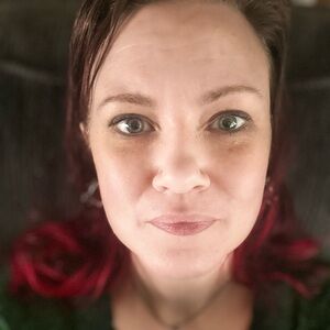 Meet your Posher, Steph